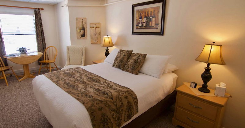 Brookside Inn - Hotel Frankfort - Hotel Frankfort (newer photo)